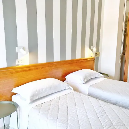 Aura Living Ξενοδοχείο 3*