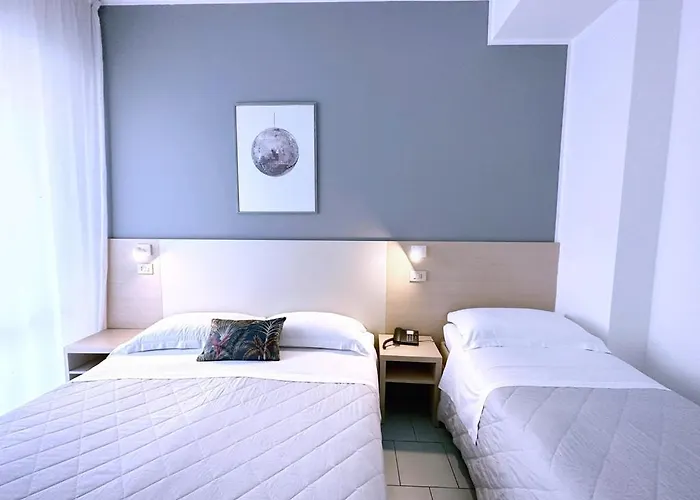 Aura Living 3* ريميني