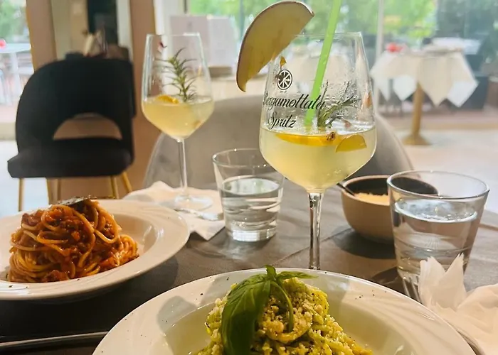 فندق Aura Living