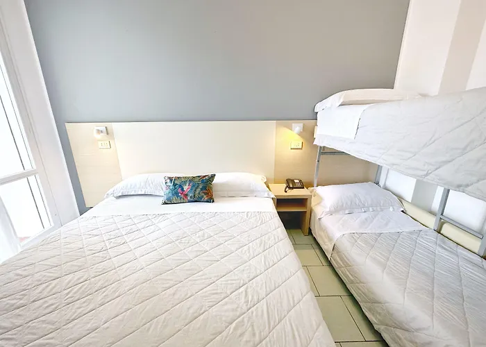 Aura Living 3*