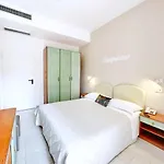 Aura Living 3*