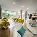 Aura Living 3*