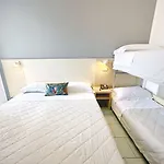 Aura Living 3*