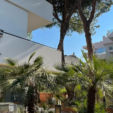 Aura Living 3* Rimini