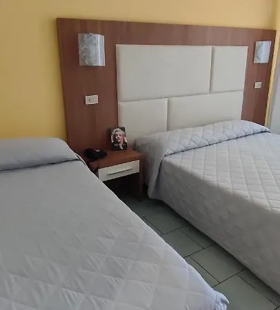 Hotell Aura Living 3*