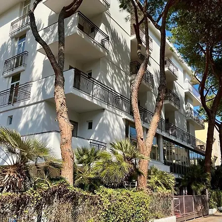 فندق Aura Living ريميني