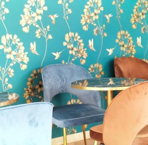 Aura Living Szálloda 3*