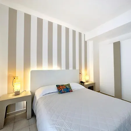 호텔 Aura Living 3*