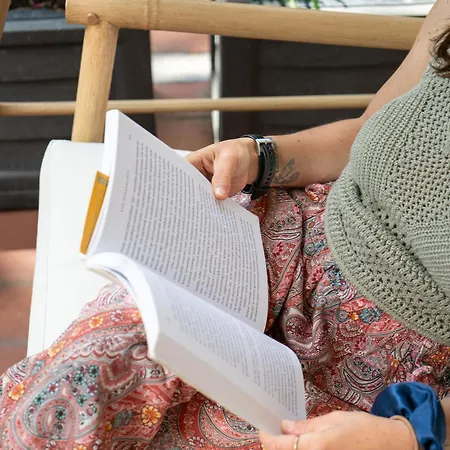 호텔 Aura Living 3*