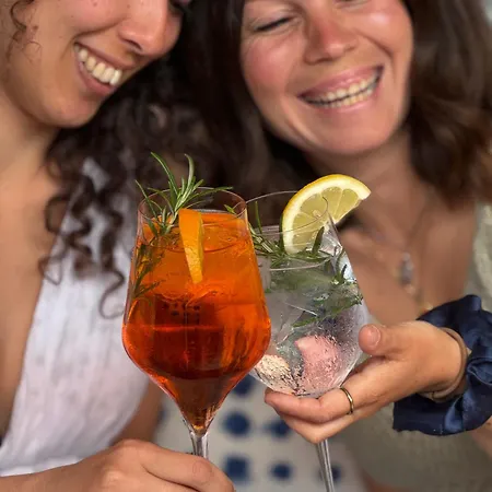 Aura Living 호텔 3*