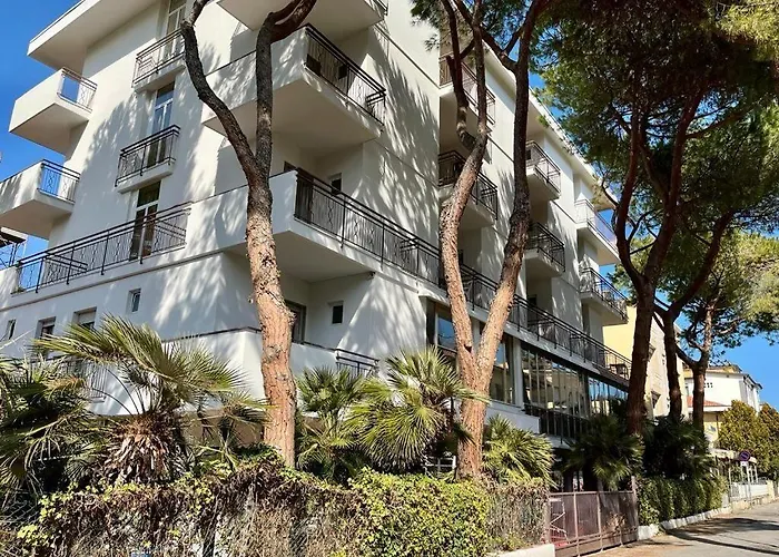 מלון Aura Living רימיני