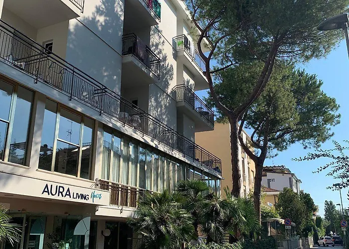 Aura Living מלון 3*