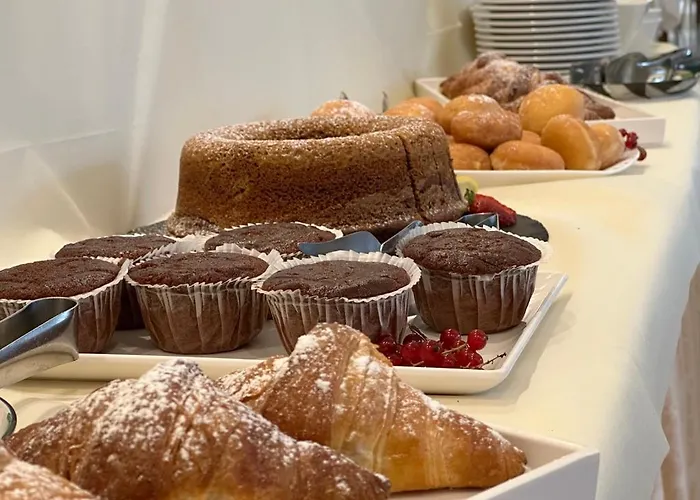 Aura Living Hotel 3*