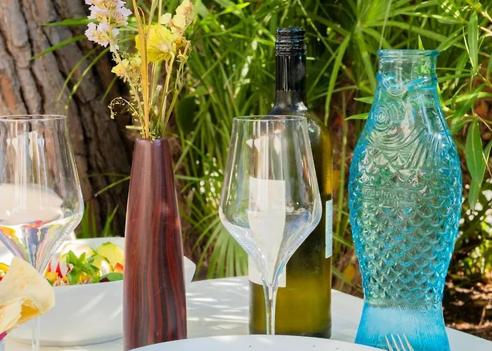 Aura Living Hotel 3*